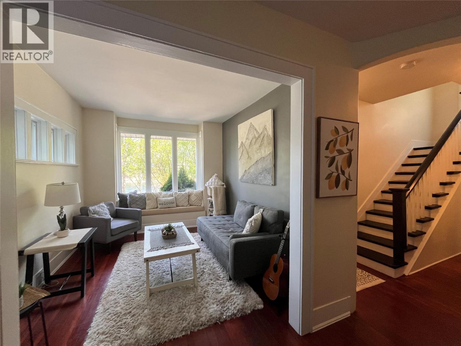 2070 Riverside Avenue Property Photo 17