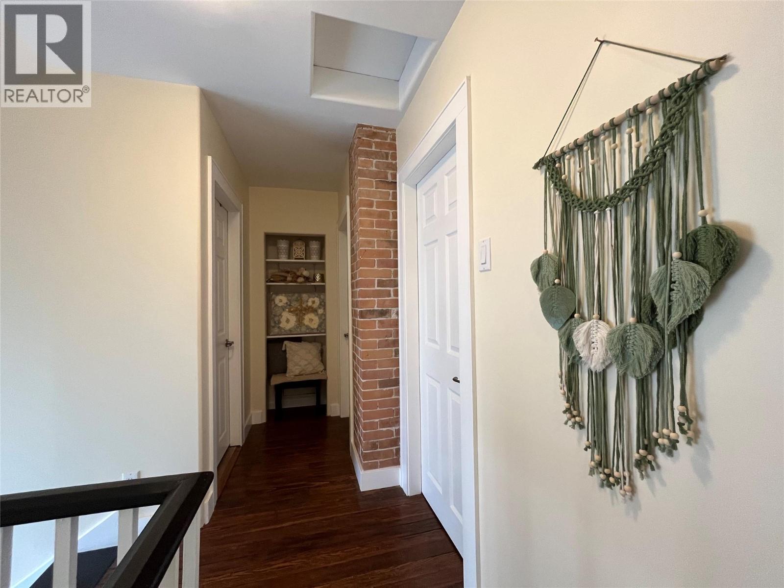 2070 Riverside Avenue Property Photo 22