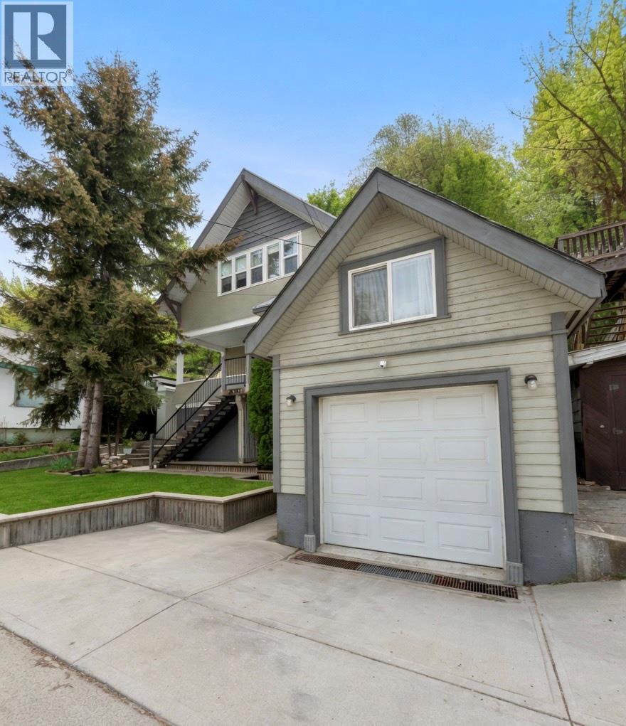 2070 Riverside Avenue Property Photo 40