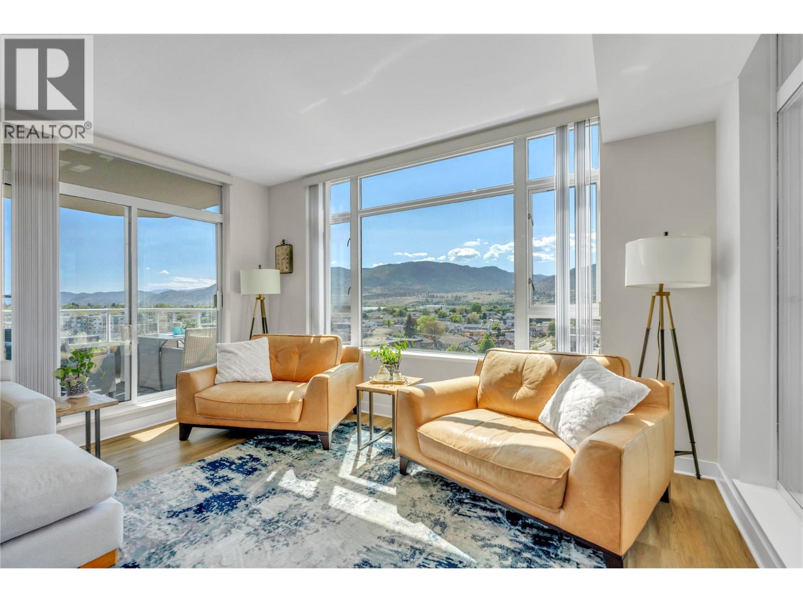 160 Lakeshore Drive Unit# 1006 Property Photo 8