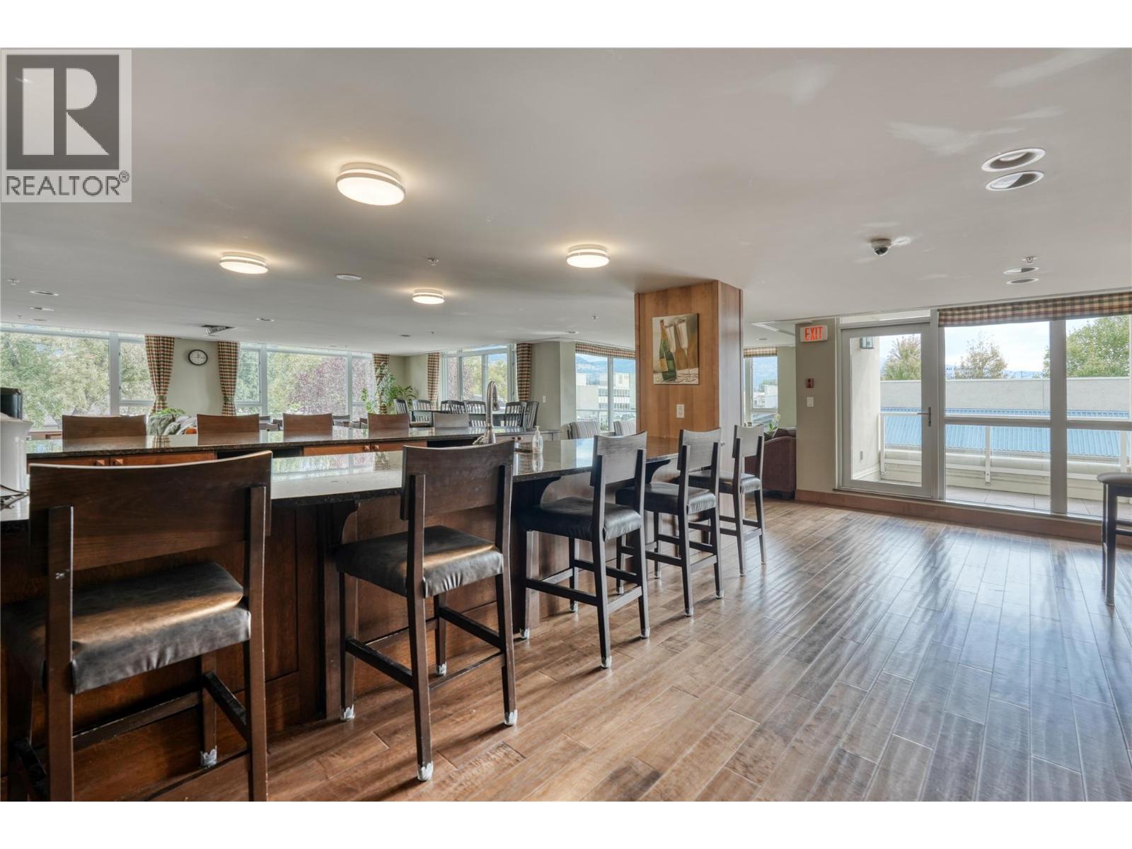 160 Lakeshore Drive Unit# 1006 Property Photo 55