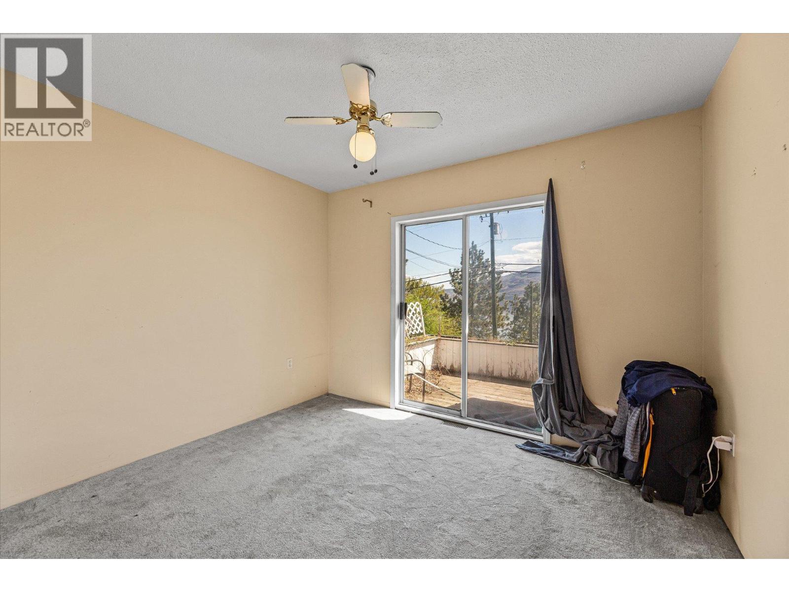 6488 Renfrew Road Property Photo 11