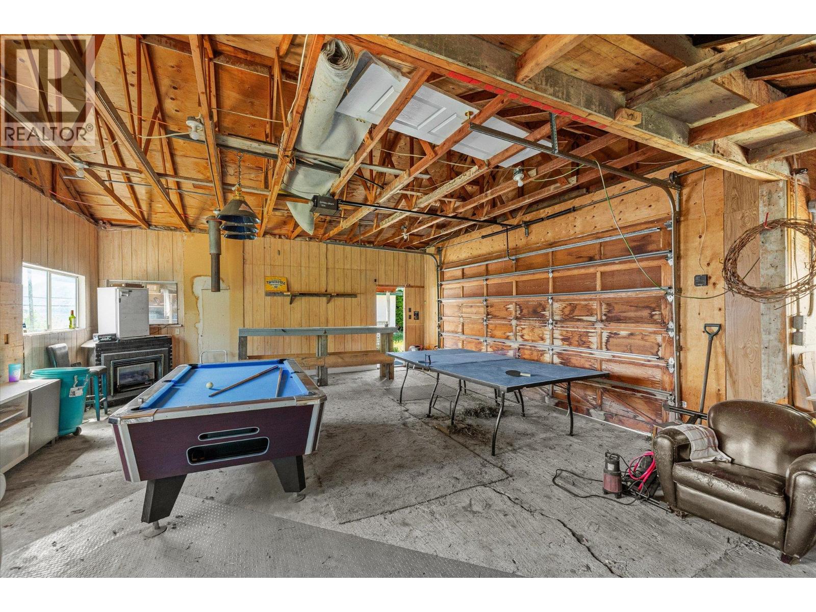 6488 Renfrew Road Property Photo 23