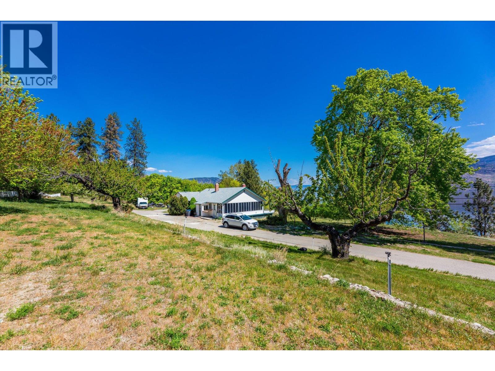6488 Renfrew Road Property Photo 25