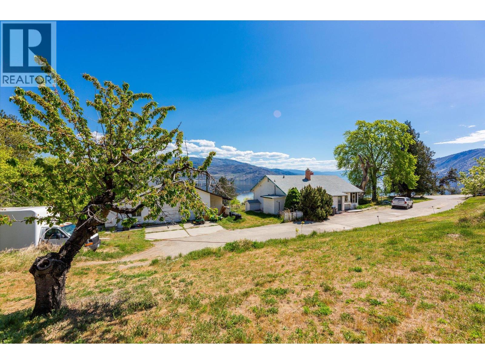 6488 Renfrew Road Property Photo 33