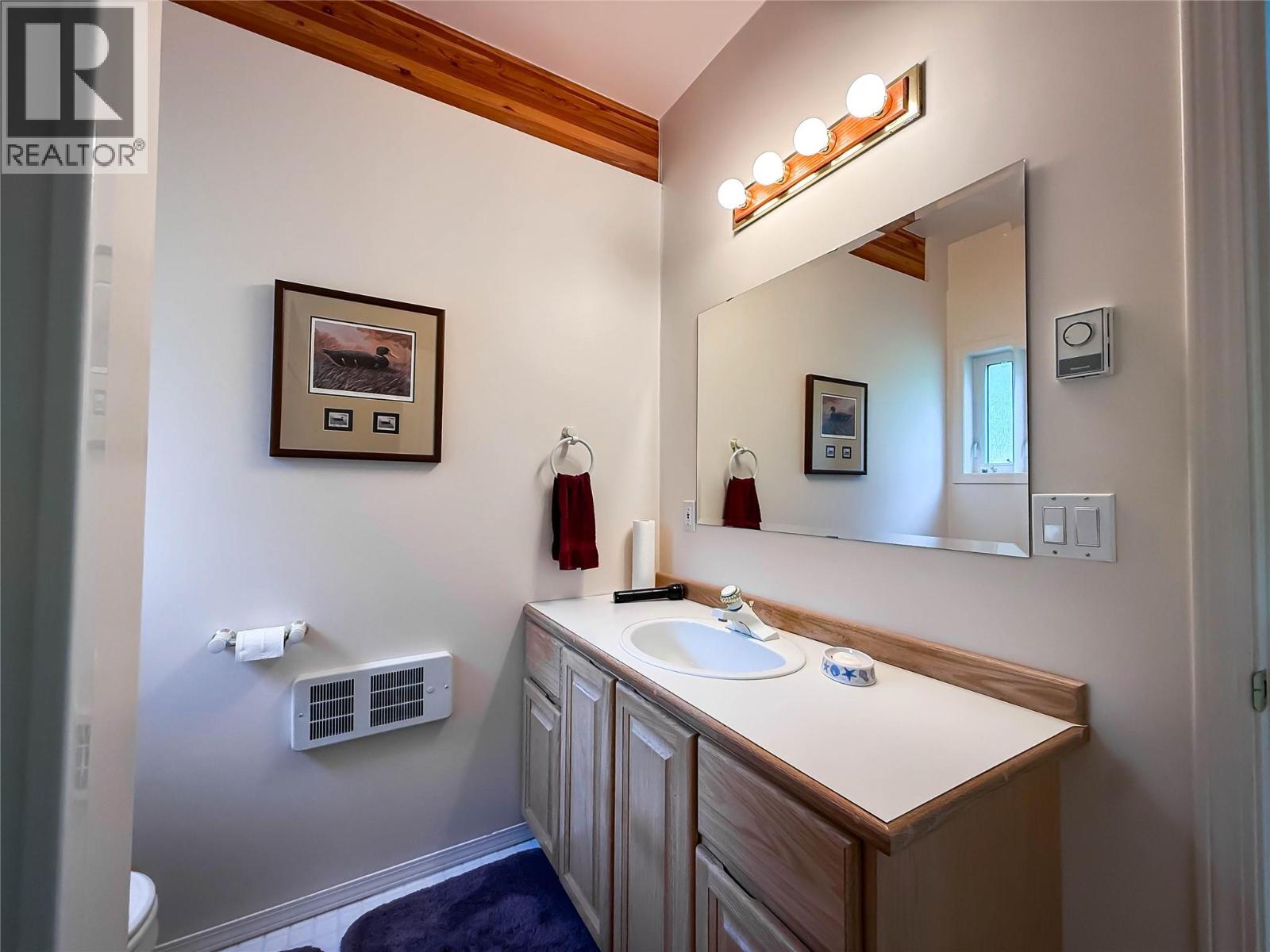 309 Kootenay Street Property Photo 18