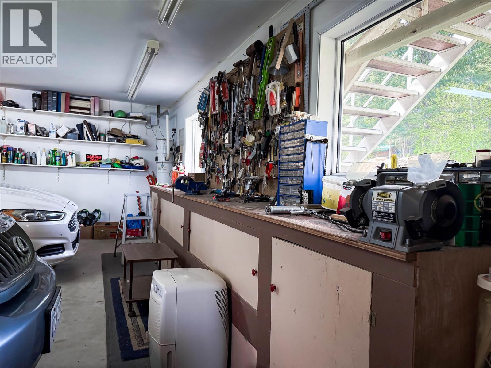 309 Kootenay Street Property Photo 43