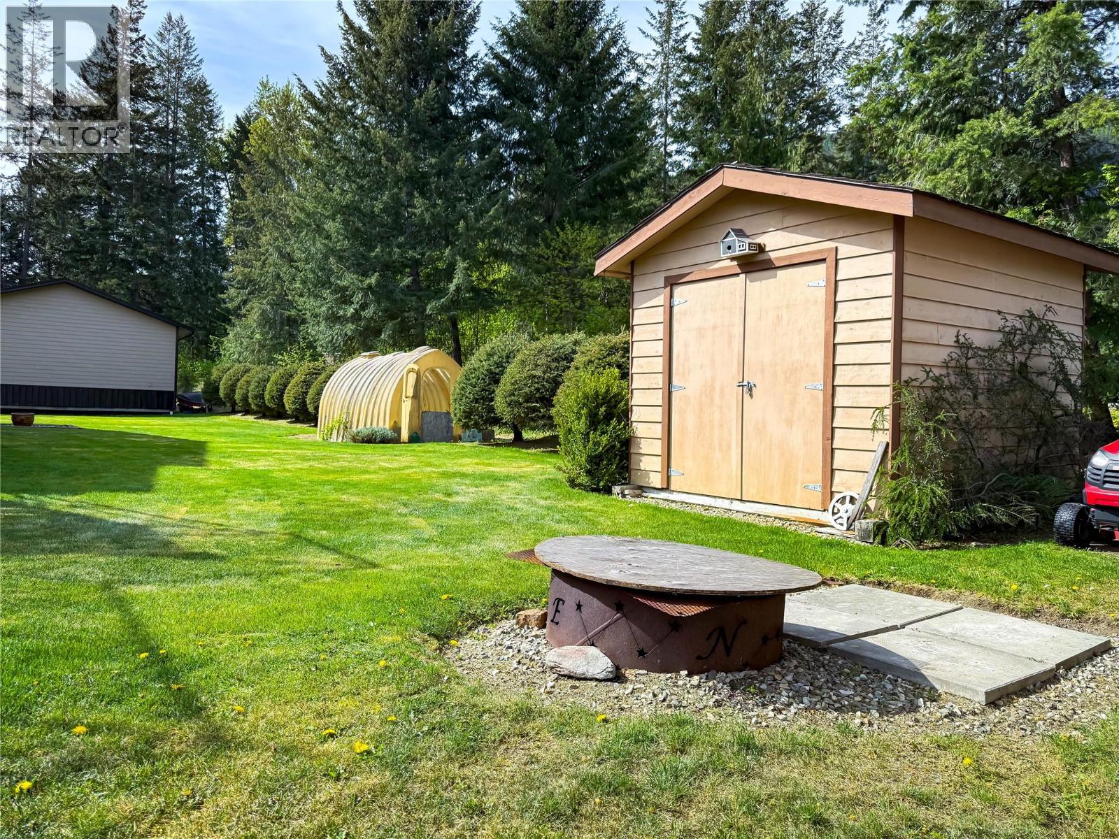 309 Kootenay Street Property Photo 46