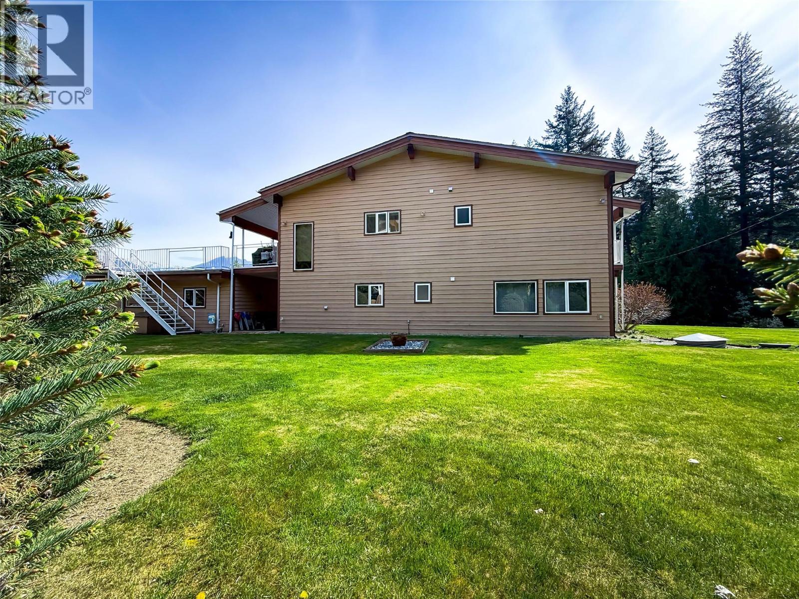 309 Kootenay Street Property Photo 52