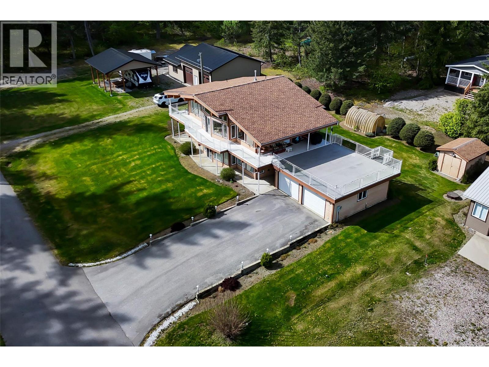 309 Kootenay Street Property Photo 54