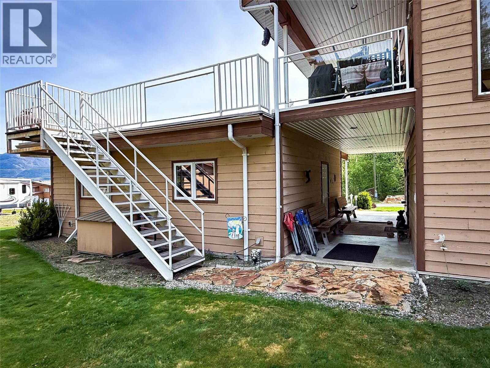309 Kootenay Street Property Photo 58