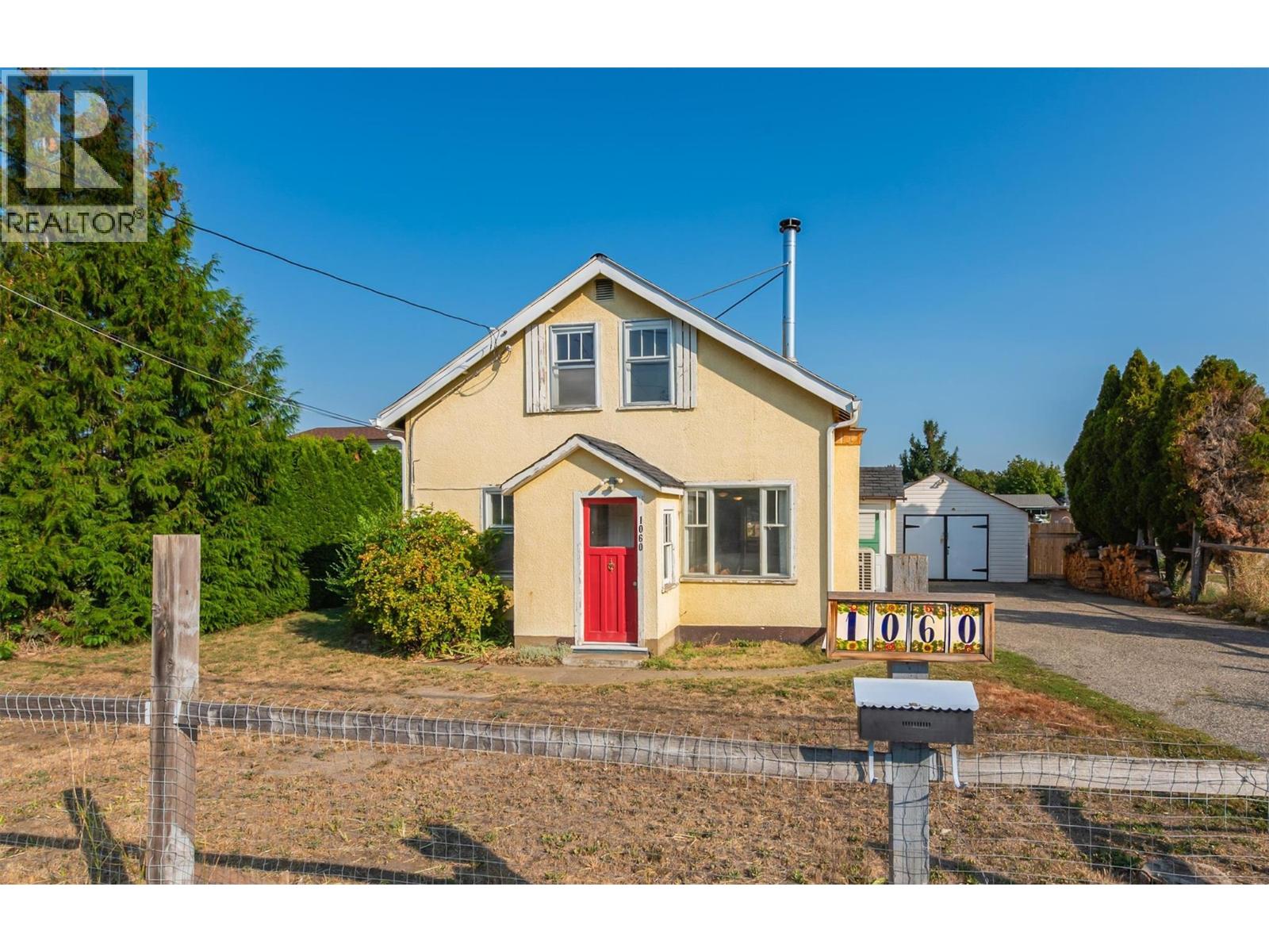 1060 Tataryn Road Property Photo 1