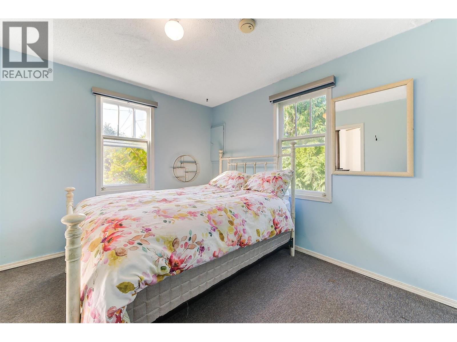 1060 Tataryn Road Property Photo 12