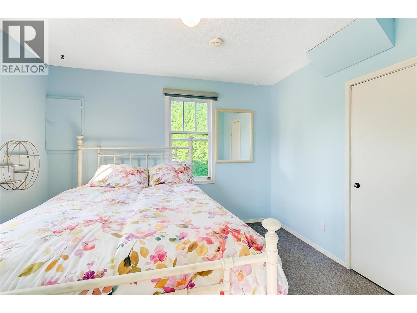1060 Tataryn Road Property Photo 13