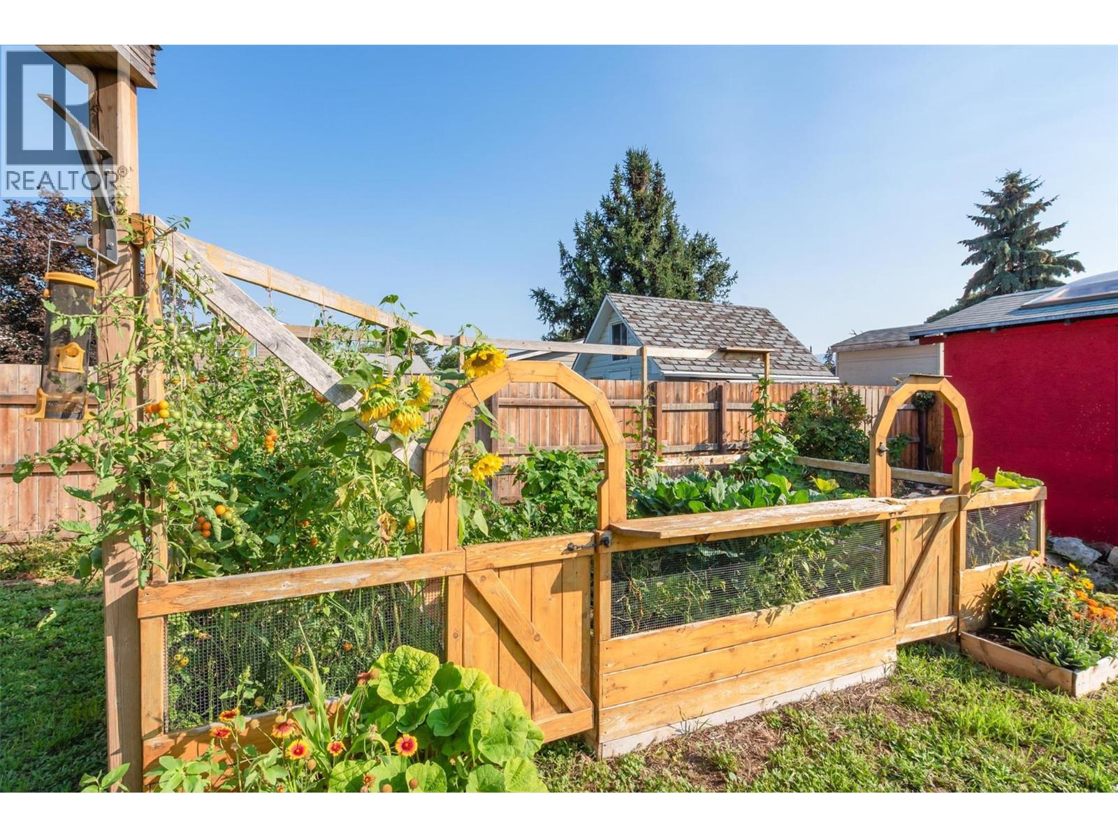1060 Tataryn Road Property Photo 35