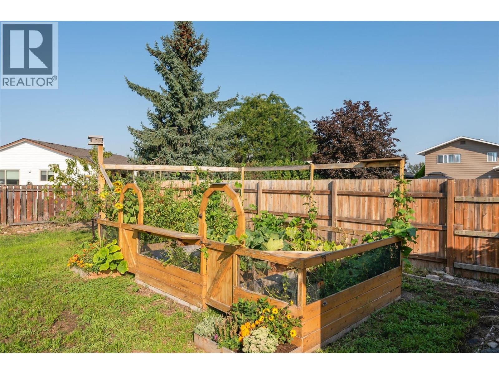 1060 Tataryn Road Property Photo 36