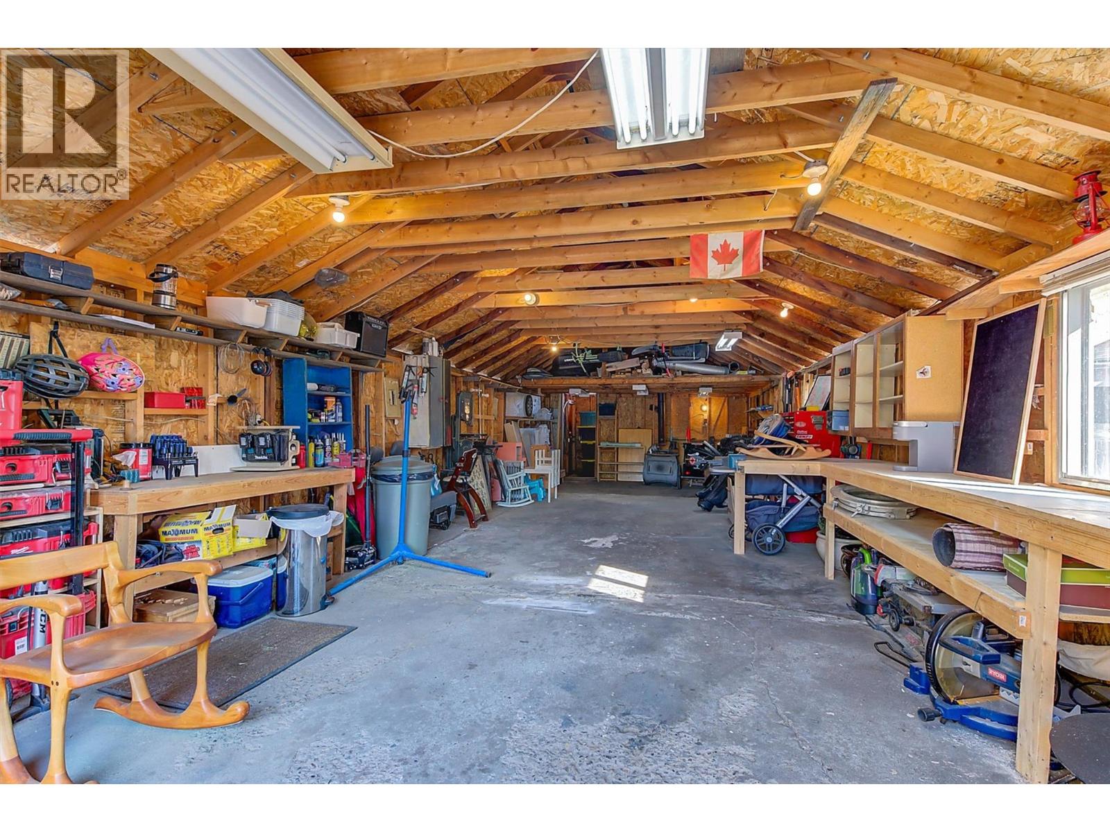 1060 Tataryn Road Property Photo 44
