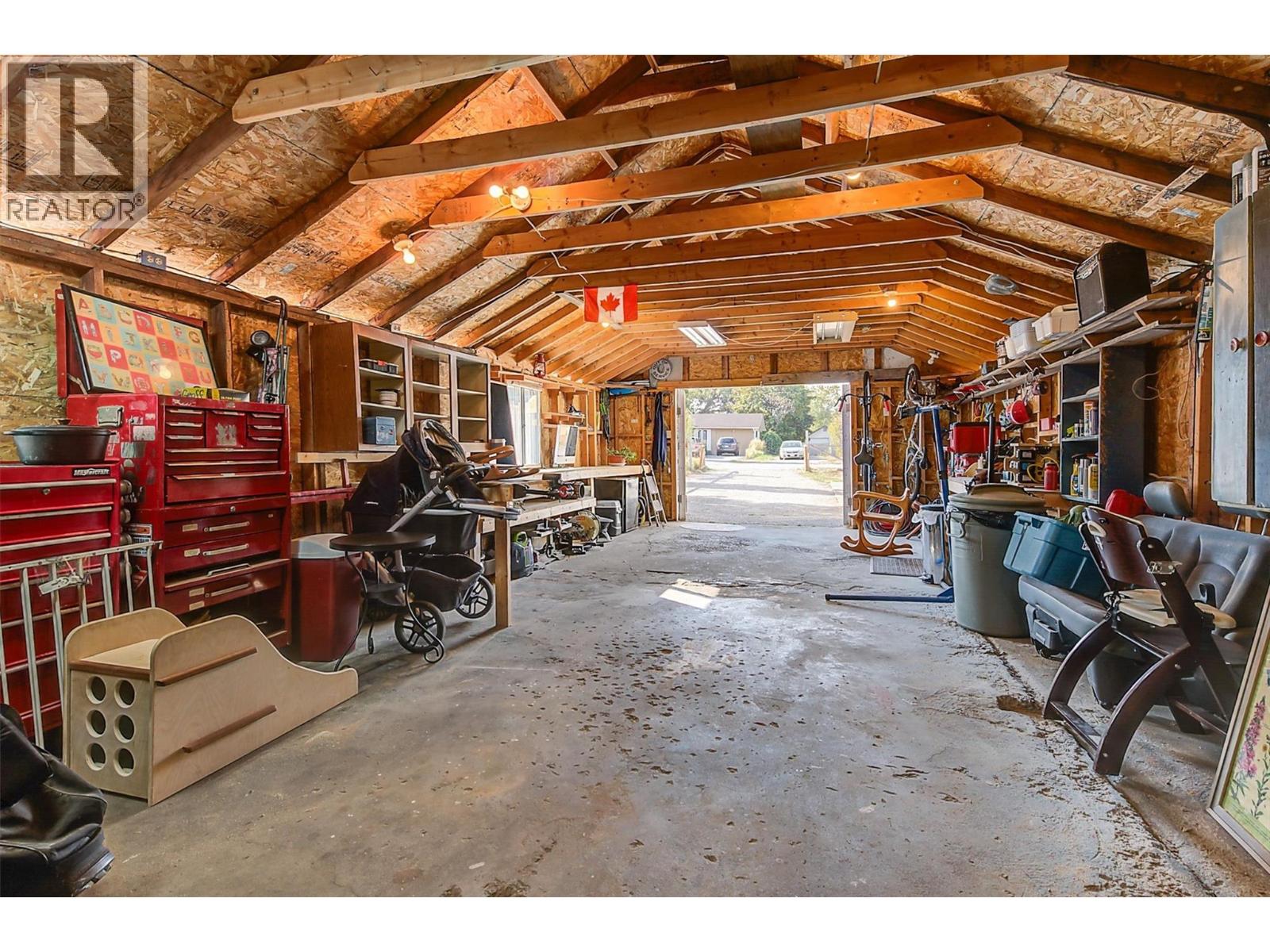 1060 Tataryn Road Property Photo 46