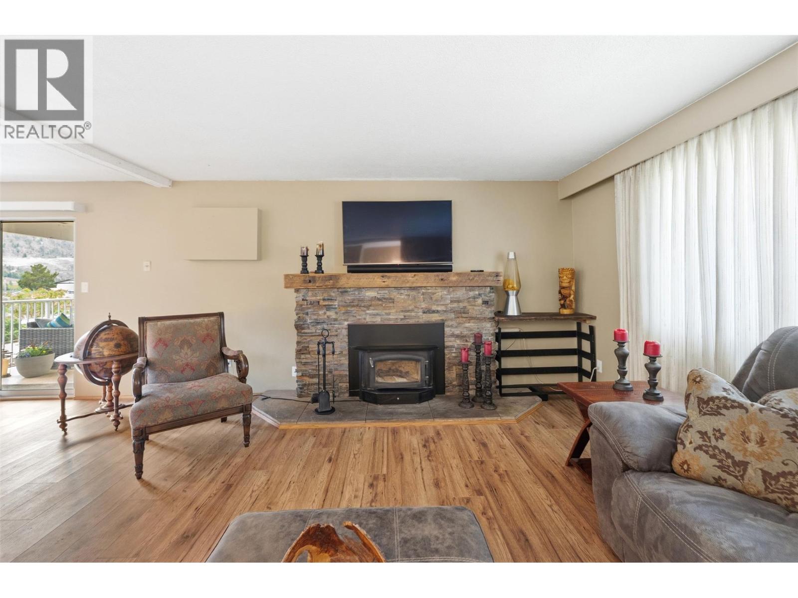 617 3rd Avenue Property Photo 5