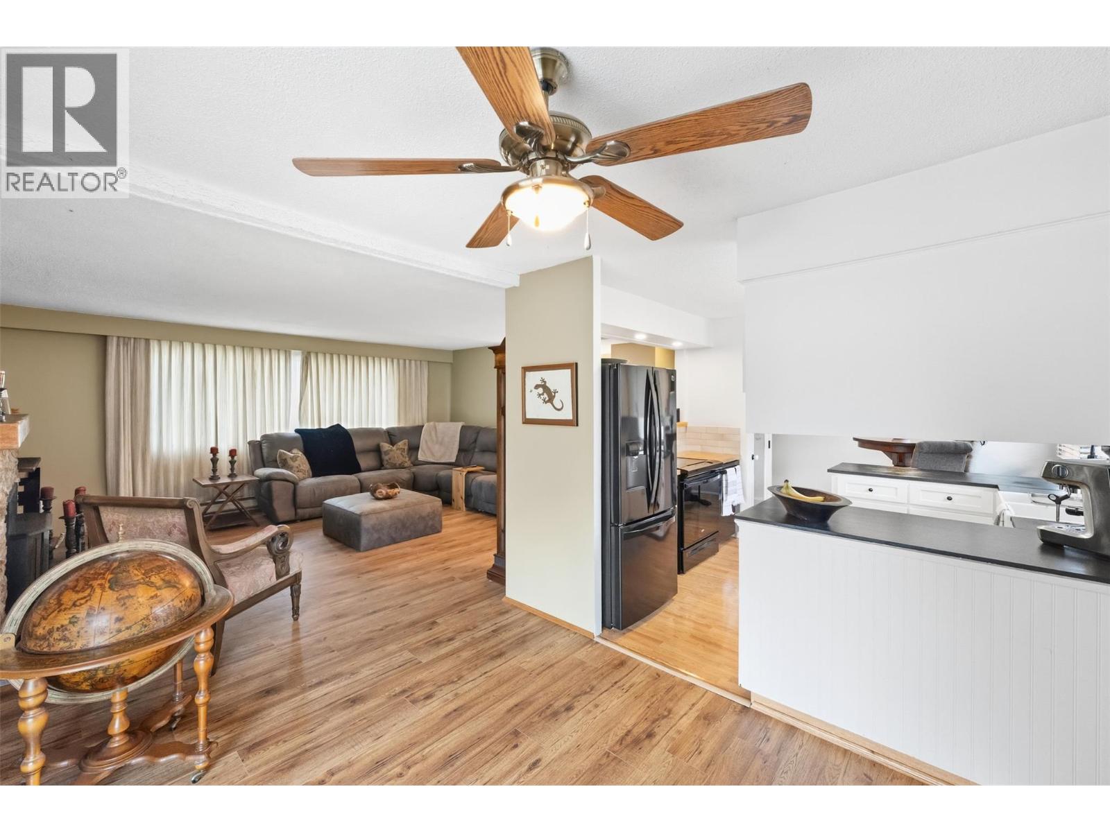 617 3rd Avenue Property Photo 10