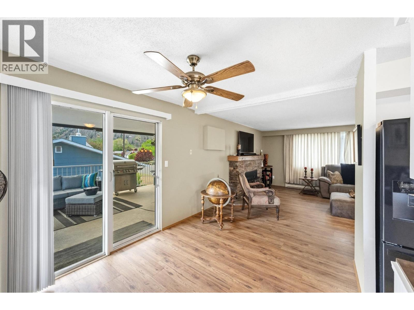 617 3rd Avenue Property Photo 11