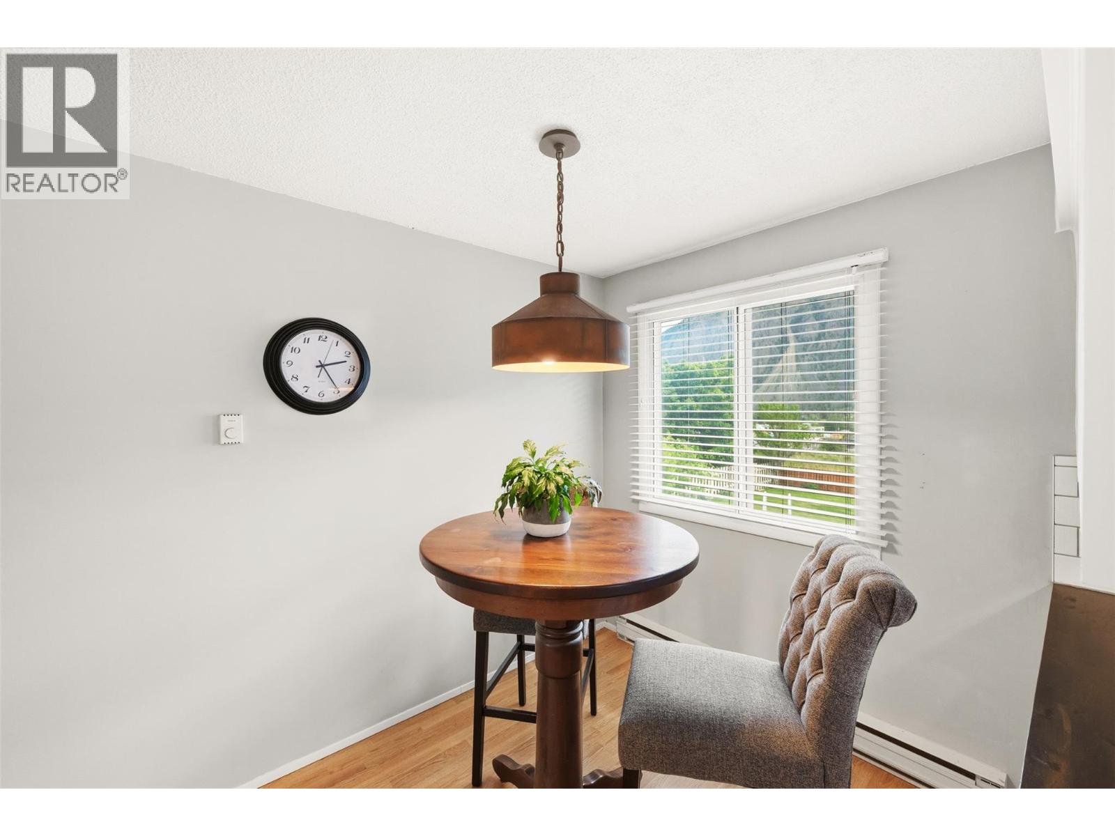 617 3rd Avenue Property Photo 18