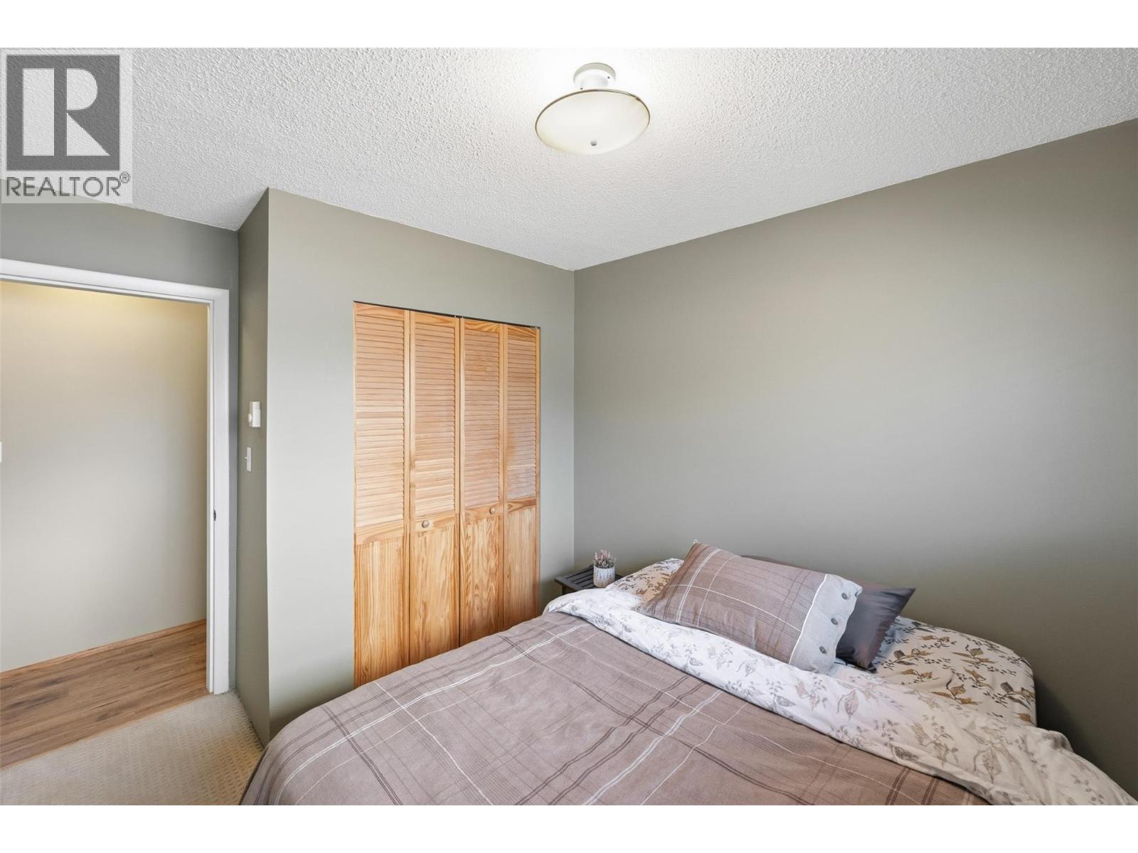 617 3rd Avenue Property Photo 23