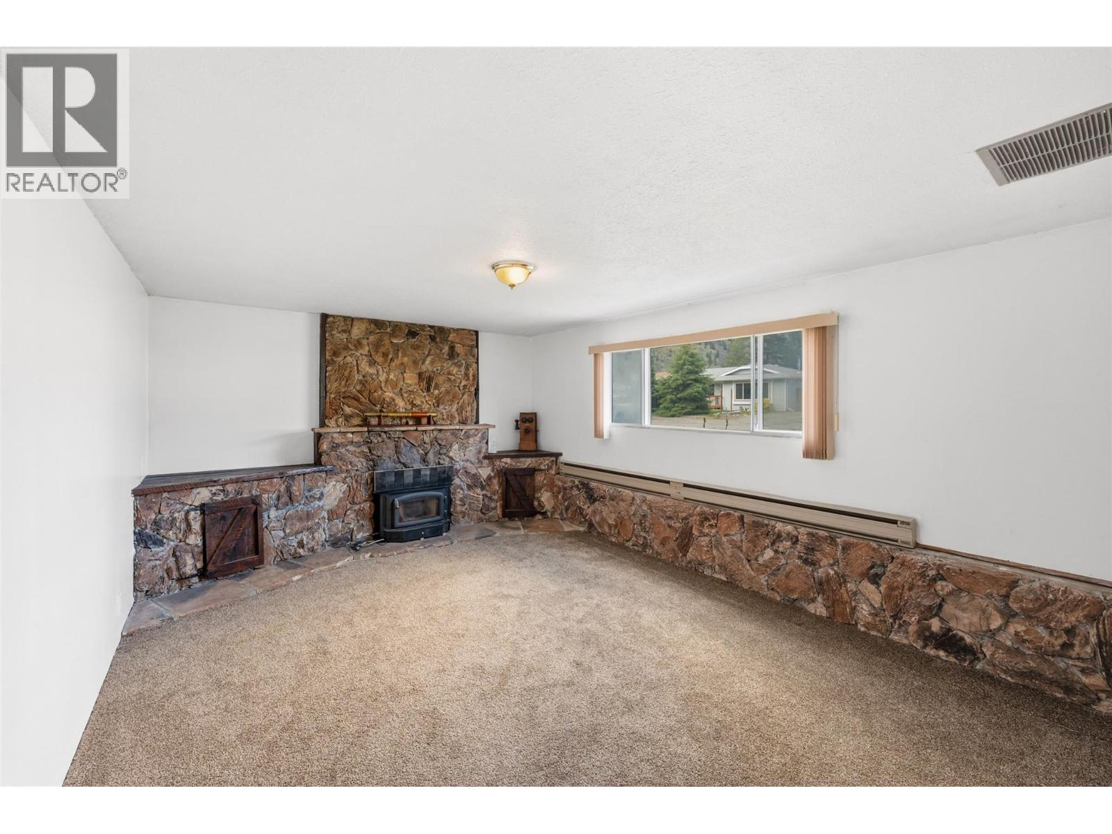 617 3rd Avenue Property Photo 45