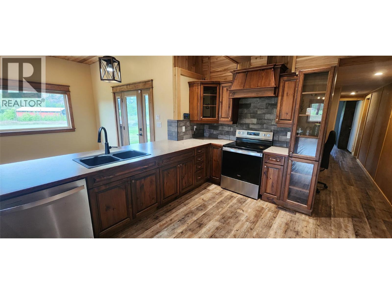 90 Sagamore Road Property Photo 12