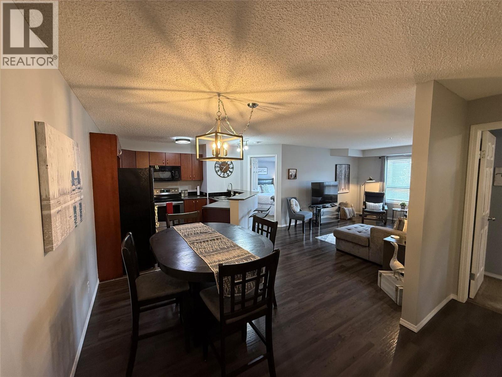 205 Third Avenue Unit# 3302 Property Photo 3