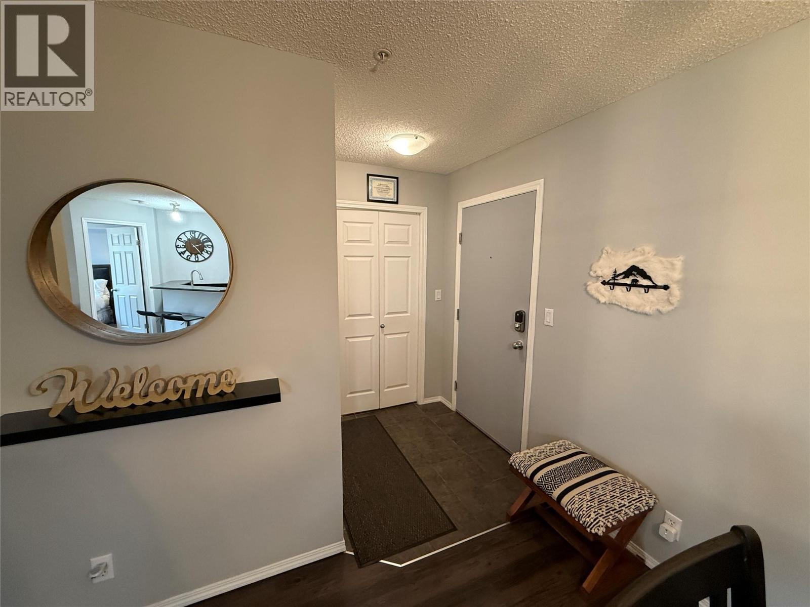 205 Third Avenue Unit# 3302 Property Photo 4