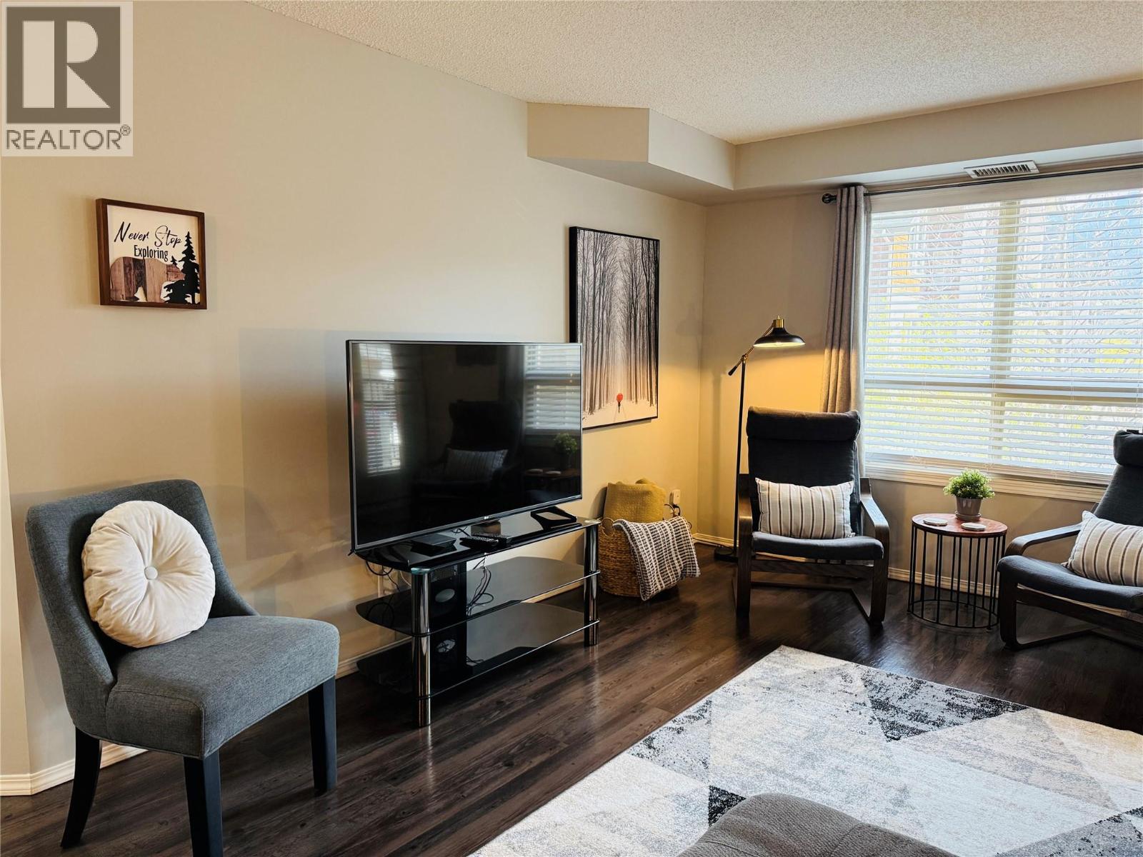 205 Third Avenue Unit# 3302 Property Photo 12