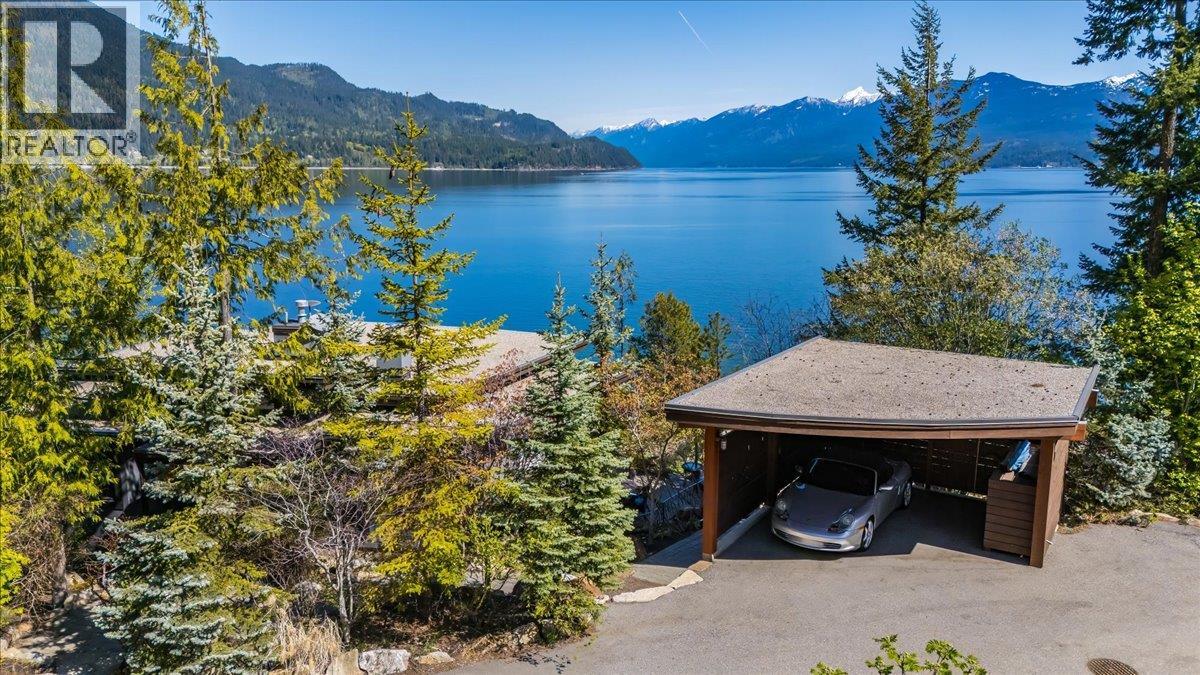 285 Kootenay Lake Road Property Photo 8