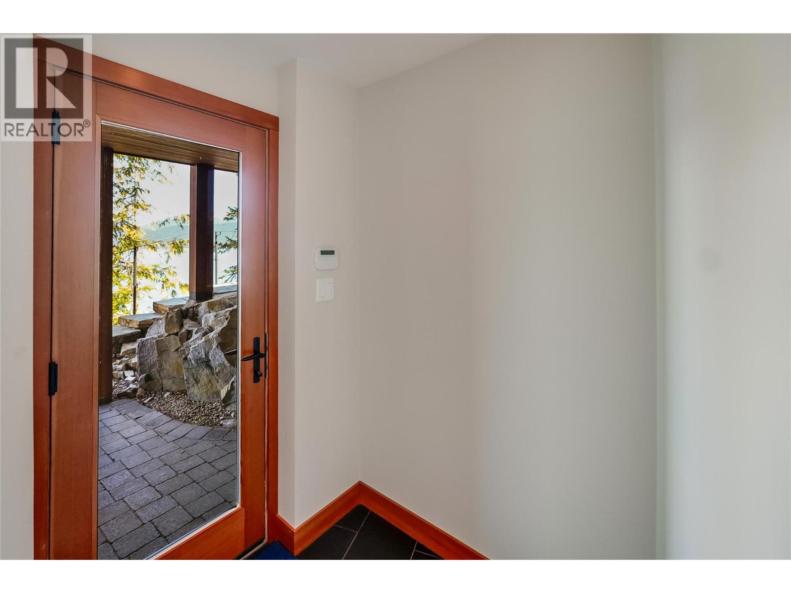 285 Kootenay Lake Road Property Photo 56