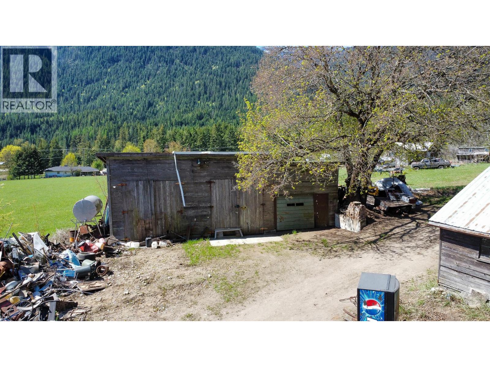 Upper Slocan Park Road Road Property Photo 19