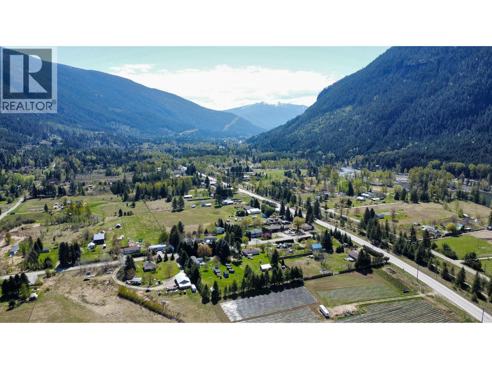 Upper Slocan Park Road Road Property Photo 36