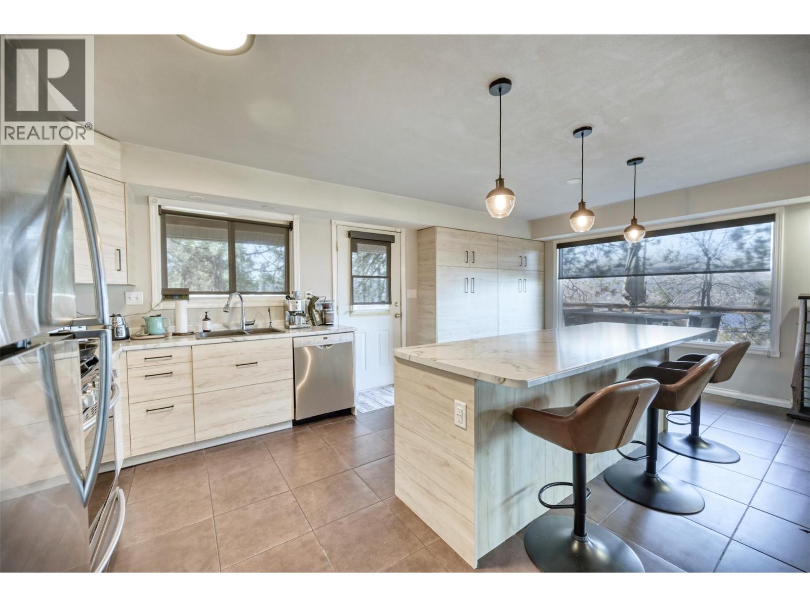 1305 Smethurst Road Property Photo 13