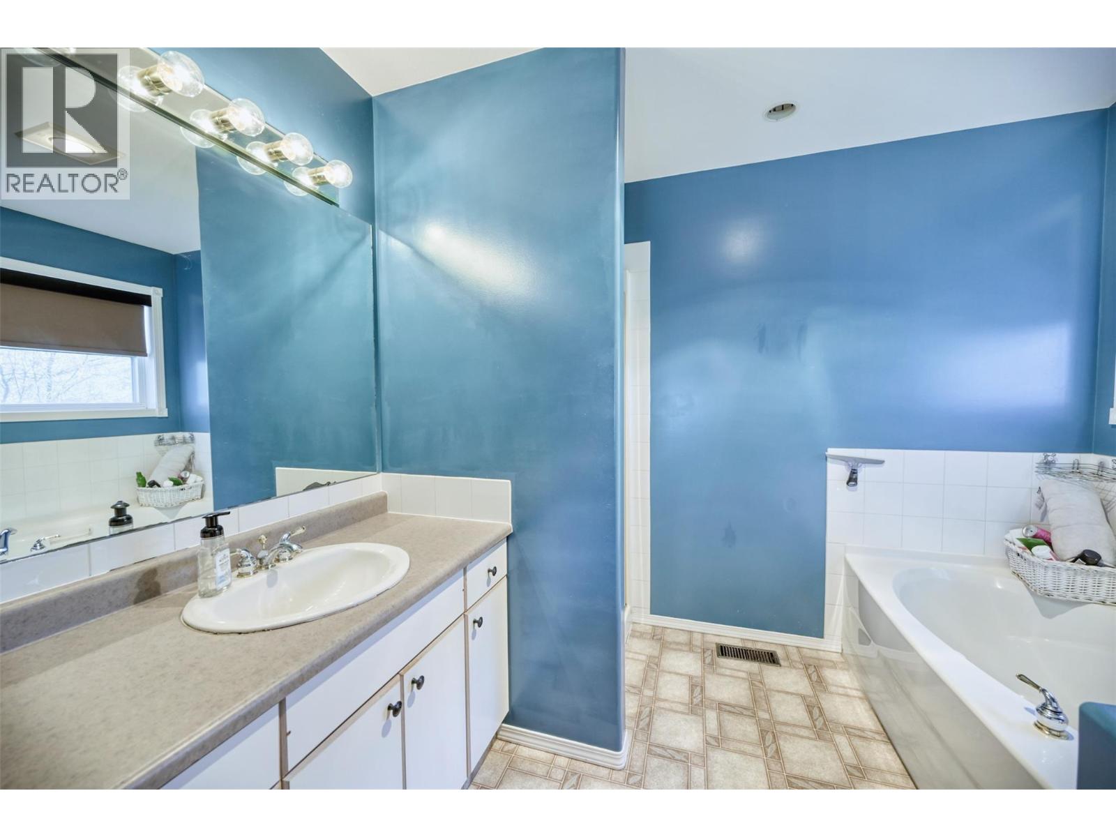 1305 Smethurst Road Property Photo 19