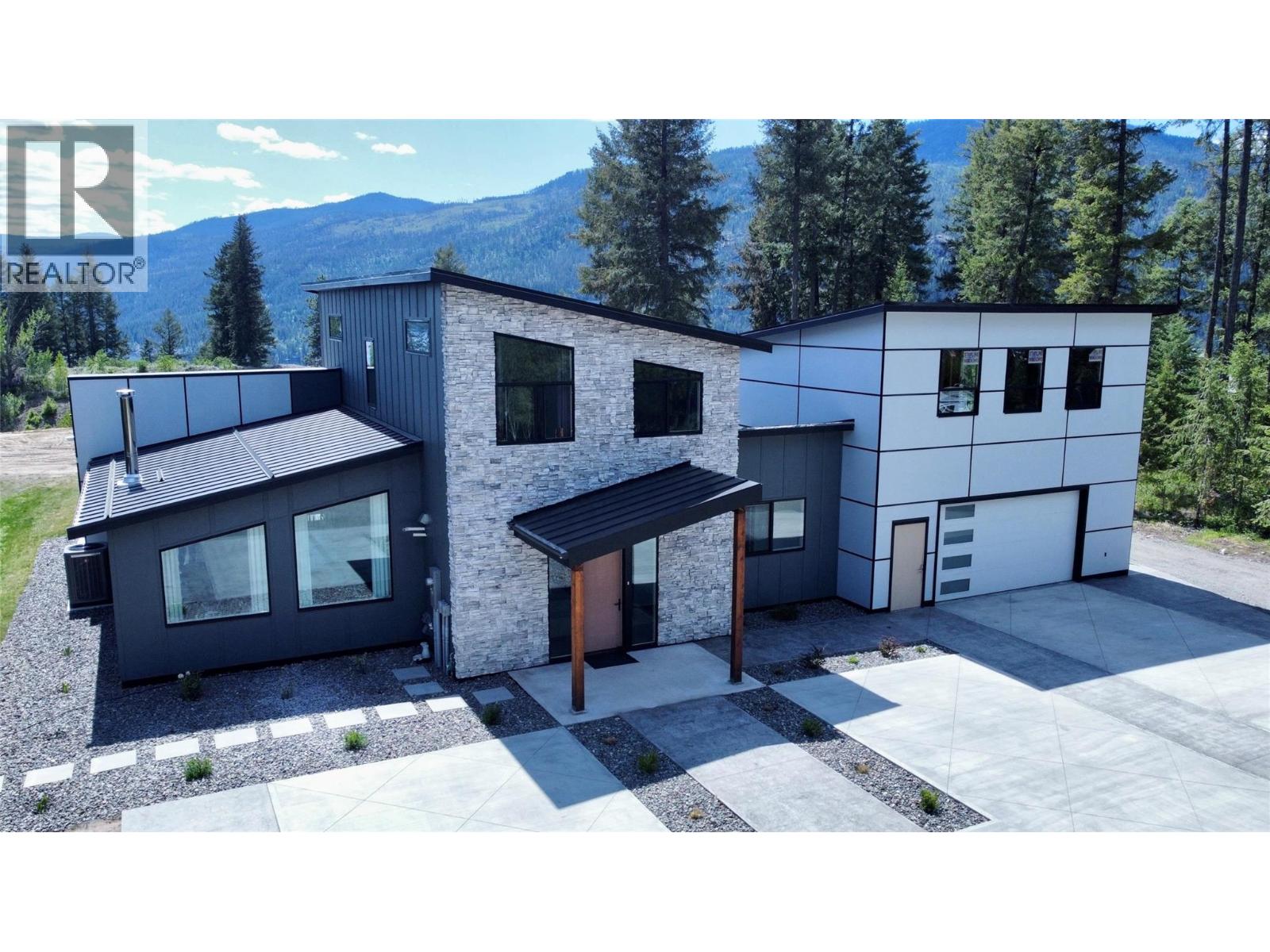155 Caitlin Road Property Photo 1