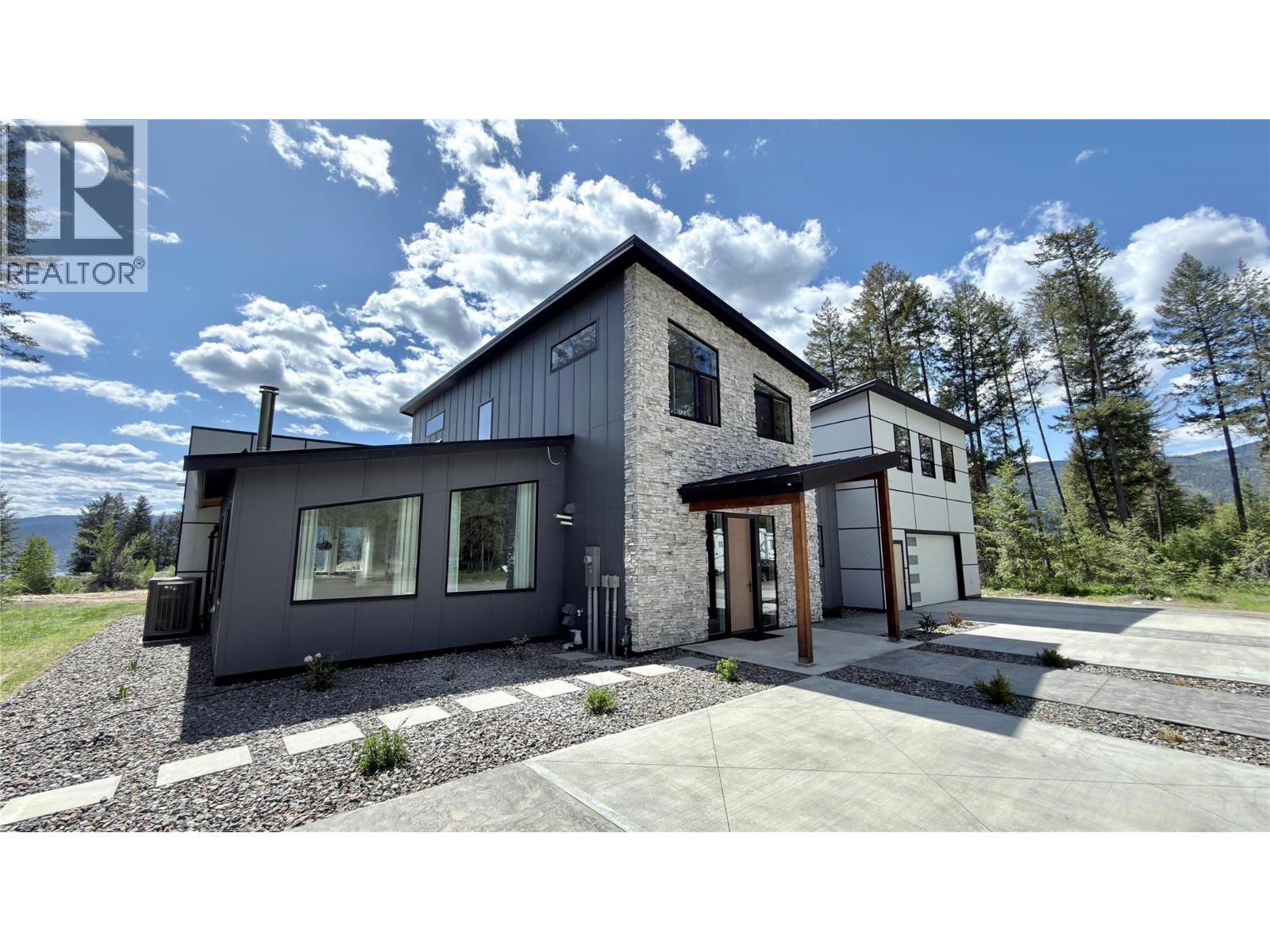 155 Caitlin Road Property Photo 4