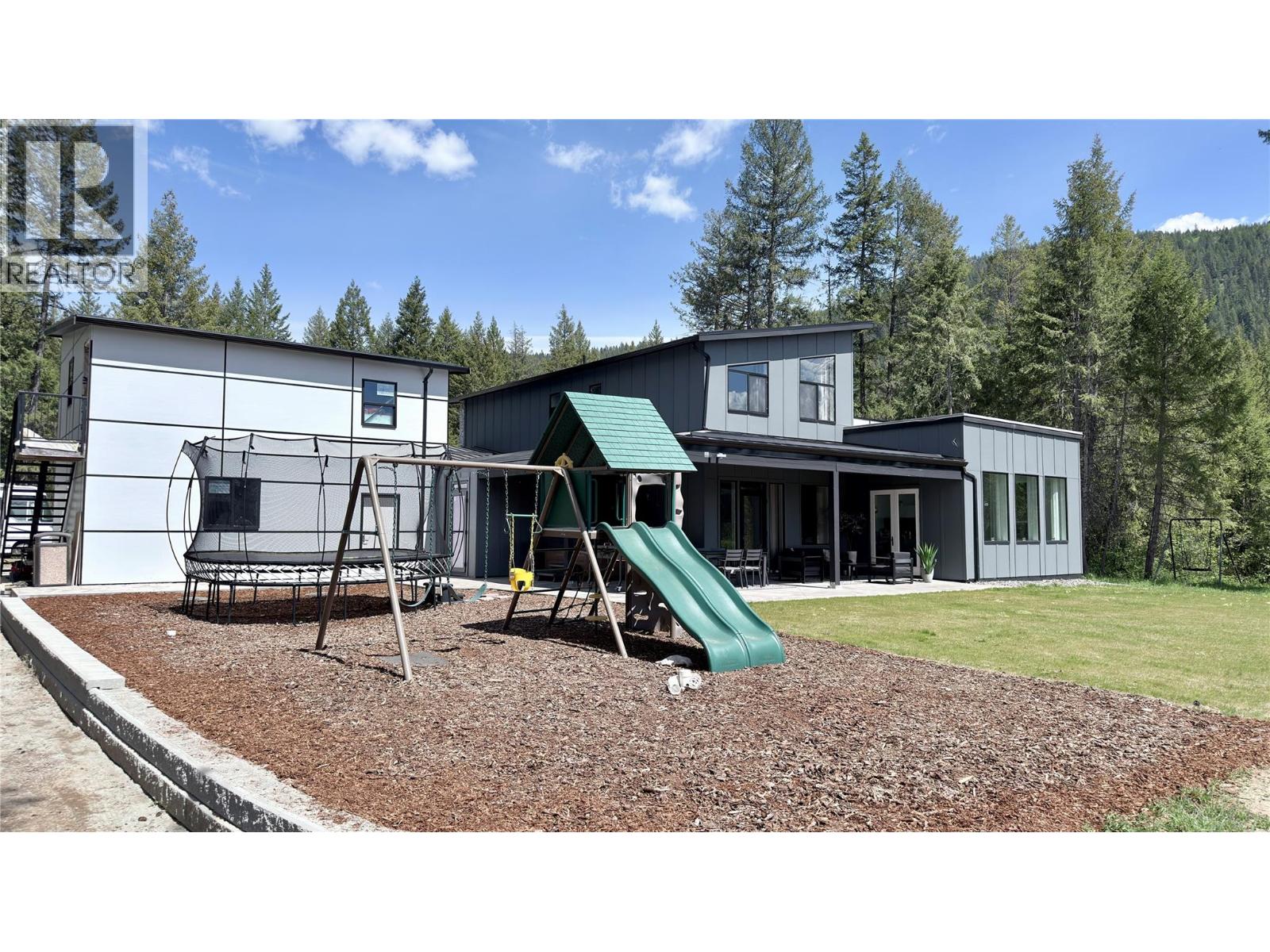 155 Caitlin Road Property Photo 9