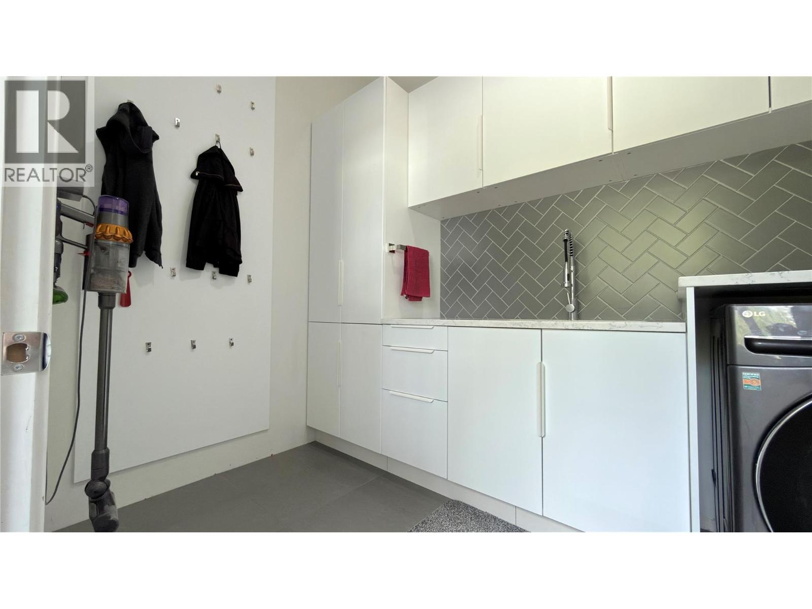 155 Caitlin Road Property Photo 30