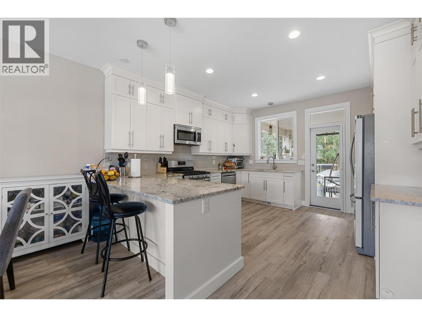 13272 Shoreline Drive Property Photo 6