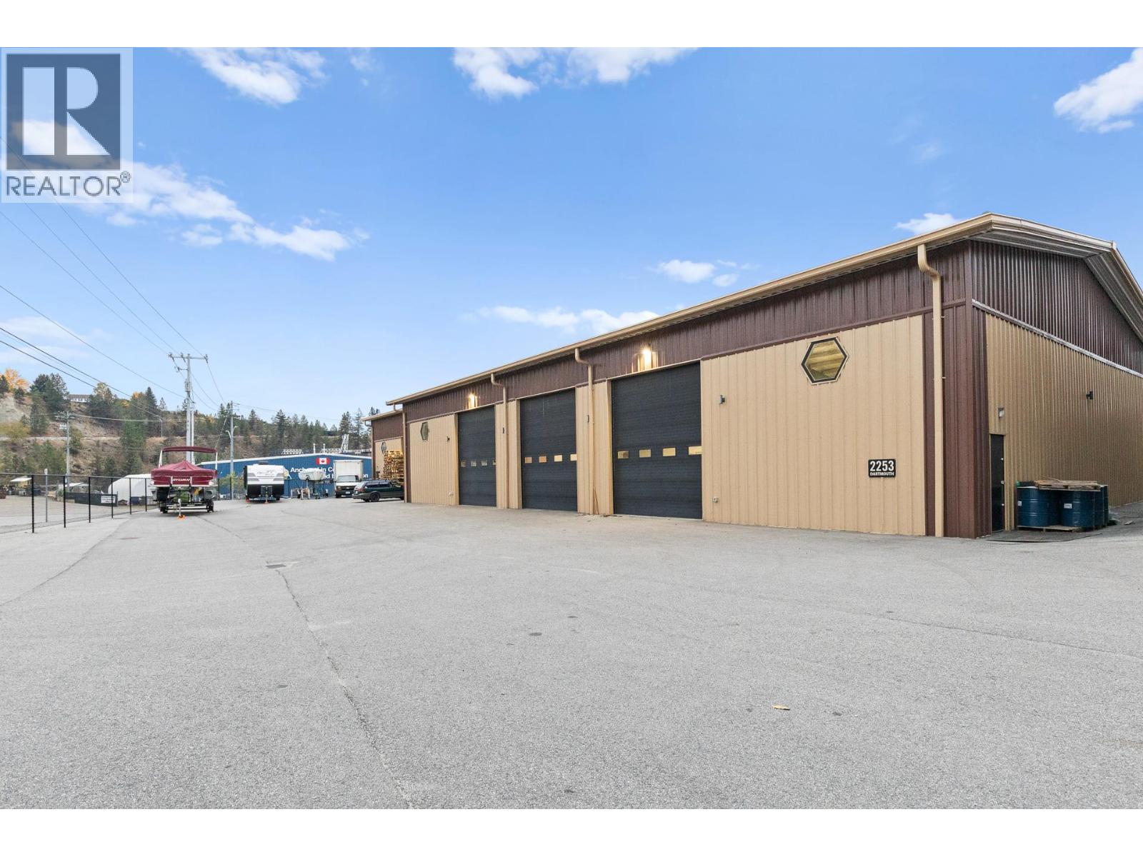 2253 Dartmouth Road Property Photo 1