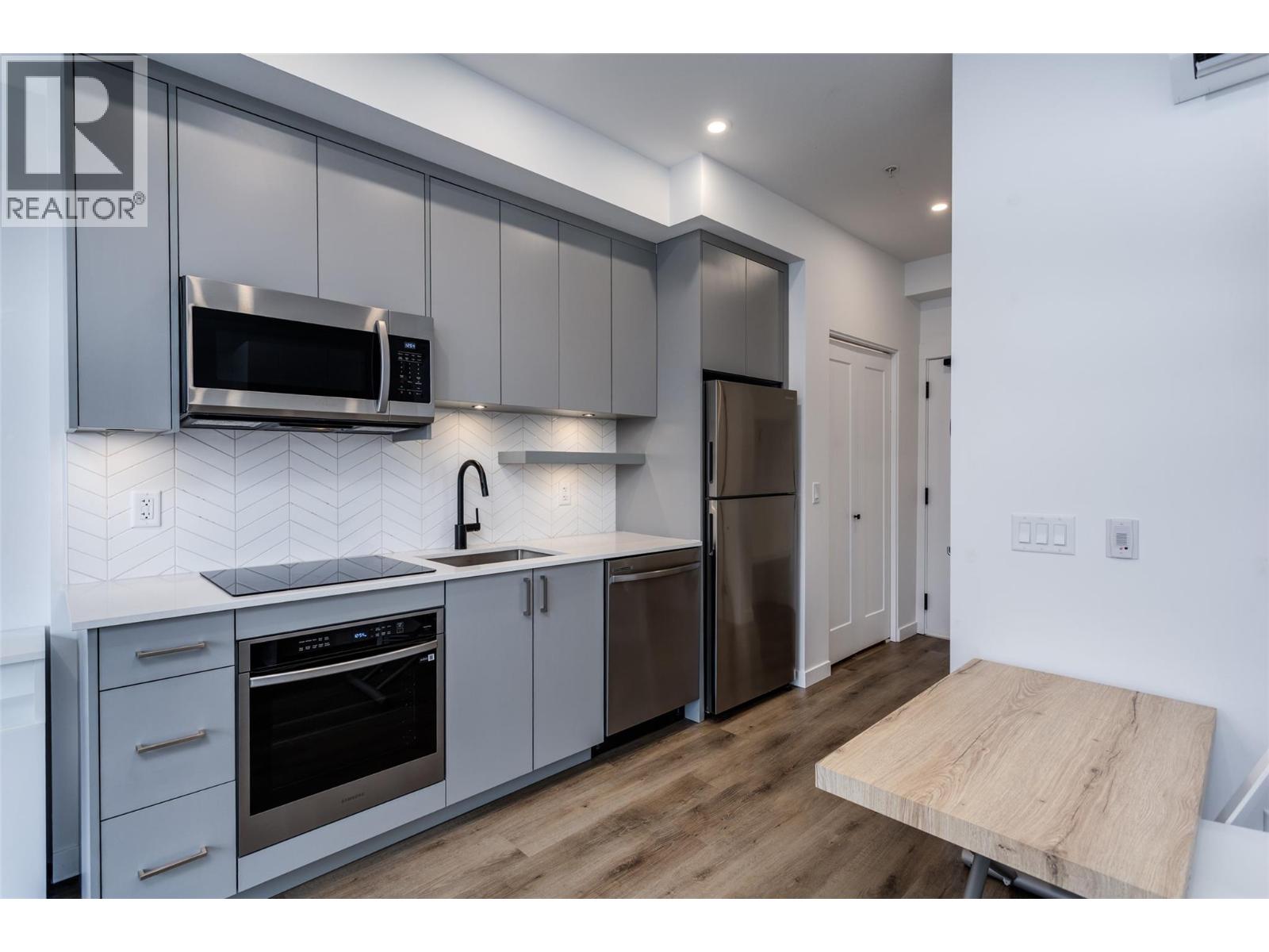 1274 Devonshire Avenue Unit# 307 Lot# 32 Property Photo 1
