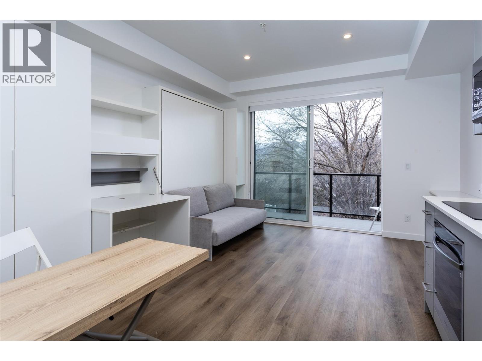 1274 Devonshire Avenue Unit# 307 Lot# 32 Property Photo 5