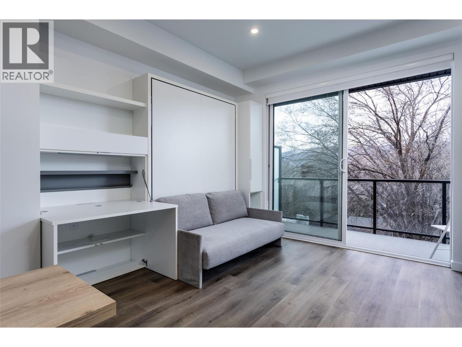 1274 Devonshire Avenue Unit# 307 Lot# 32 Property Photo 6