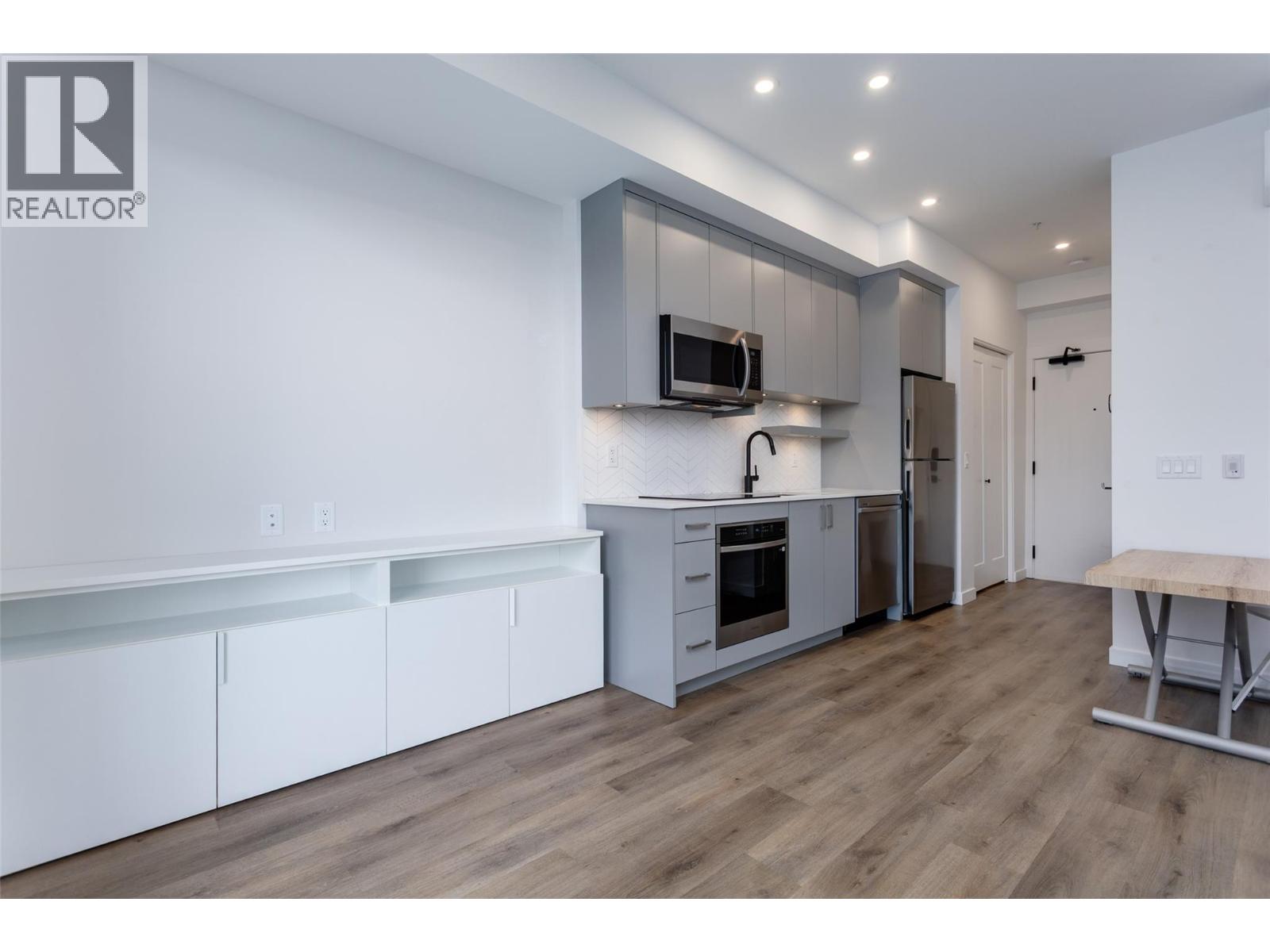 1274 Devonshire Avenue Unit# 307 Lot# 32 Property Photo 11