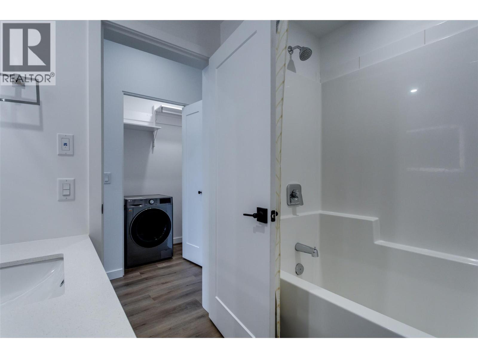 1274 Devonshire Avenue Unit# 307 Lot# 32 Property Photo 17