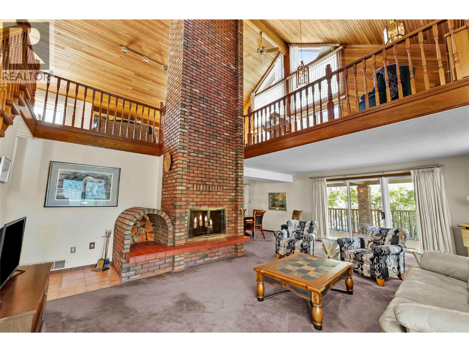 8609 Highway 8 Property Photo 6
